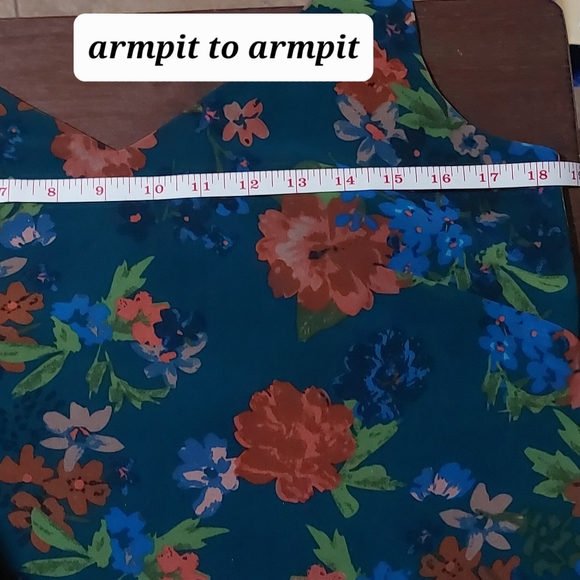 Cabi Teal Floral Print #3449 Still Life Lightweight V-neck Cami Tank Top Blouse - Picture 9 of 10